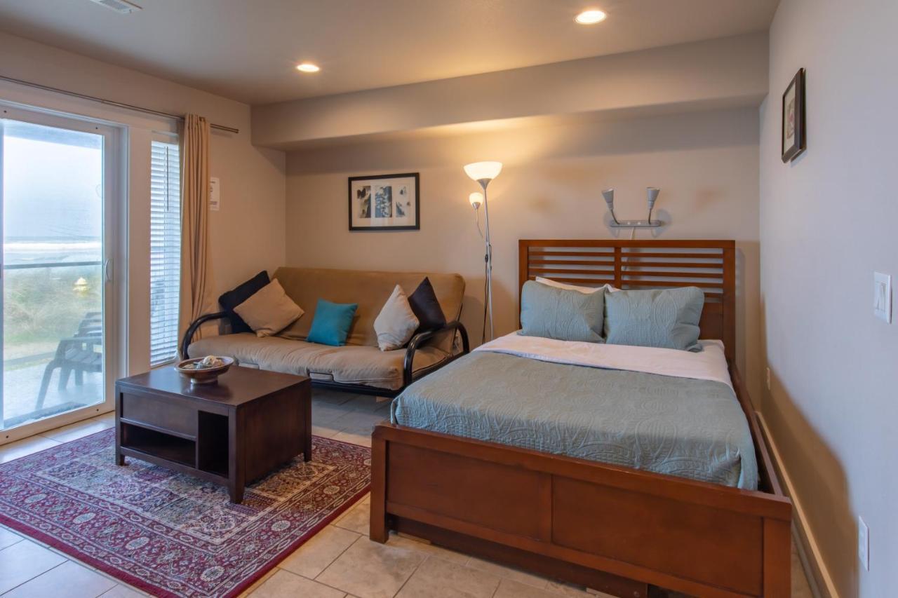 Rockaway Vibes,waterfront Oceanfront Rockaway House Near Downtown,wifi, Washer Dryer *