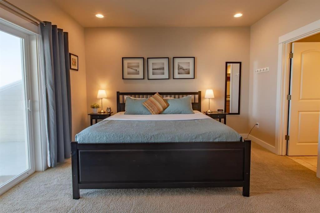 Holiday home Rockaway Vibes,waterfront Oceanfront Rockaway House Near Downtown,wifi, Washer Dryer