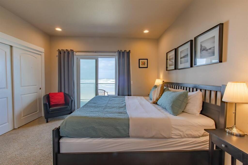 Rockaway Vibes,waterfront Oceanfront Rockaway House Near Downtown,wifi, Washer Dryer