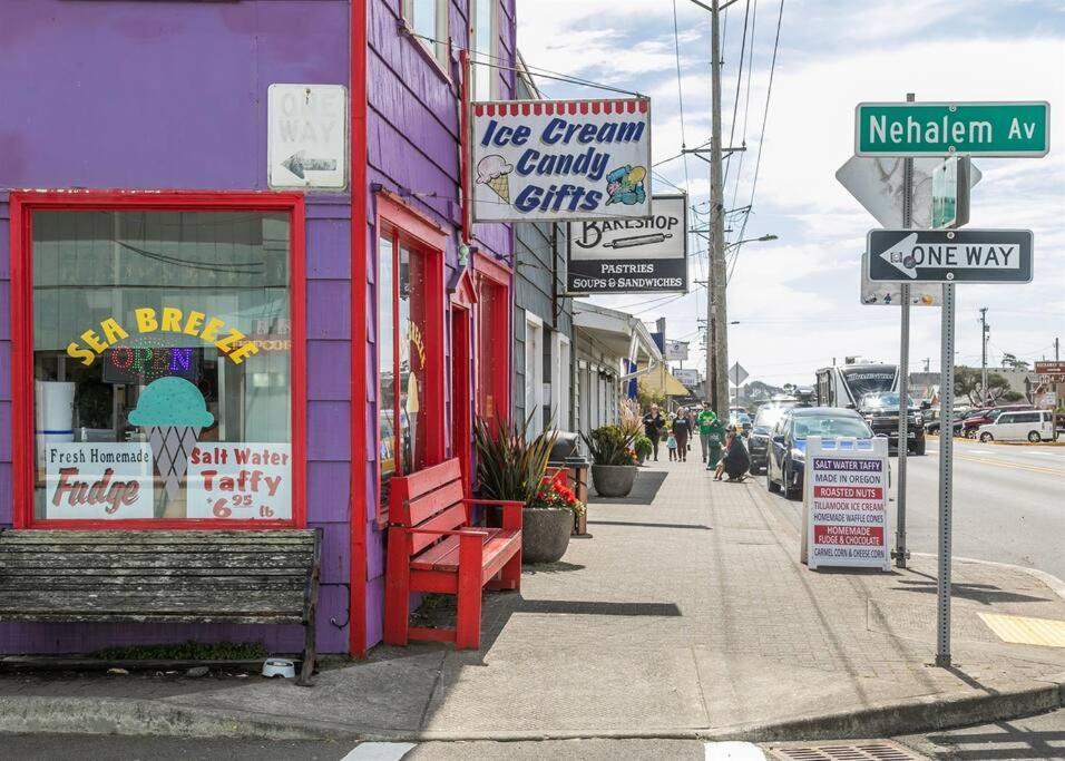 Holiday home Rockaway Vibes,waterfront Oceanfront Rockaway House Near Downtown,wifi, Washer Dryer Rockaway Beach
